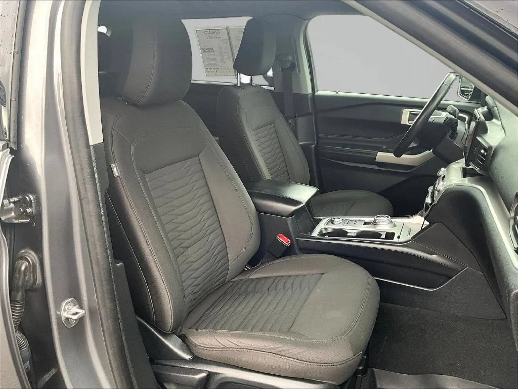 Used 2021 Gray Metallic Ford XLT image 31