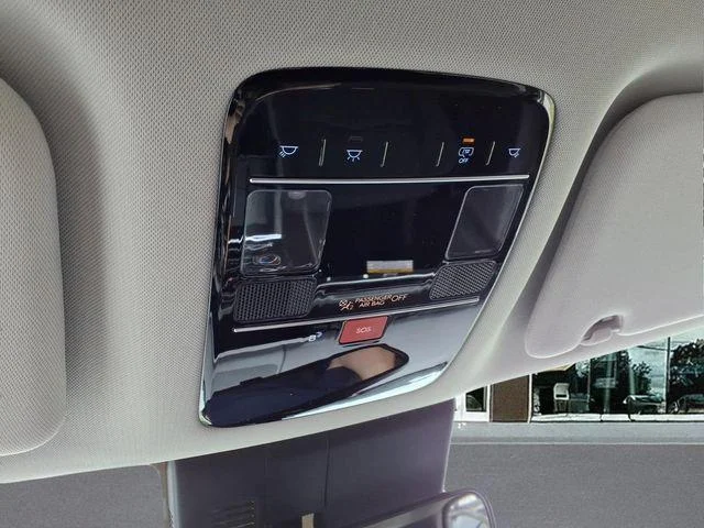New 2026 White Hyundai SE image 23