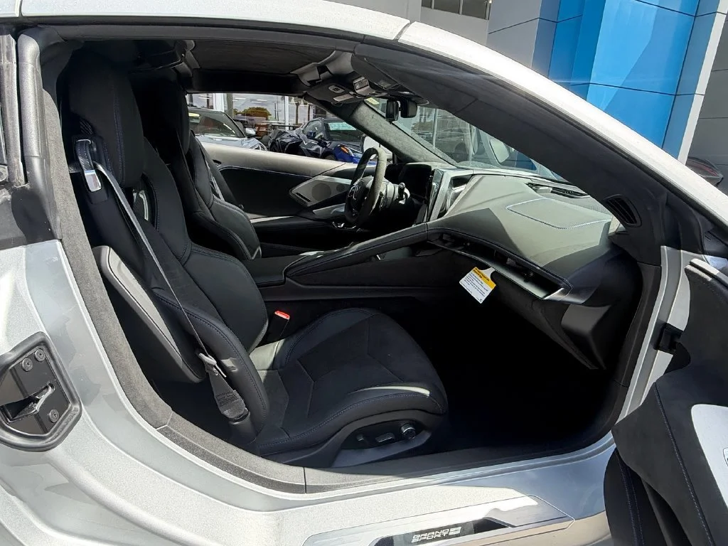 New 2027 Blade Silver Metallic Chevrolet 3LT image 11