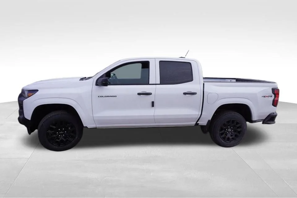 2025 Chevrolet Colorado Work Truck - Photo 6