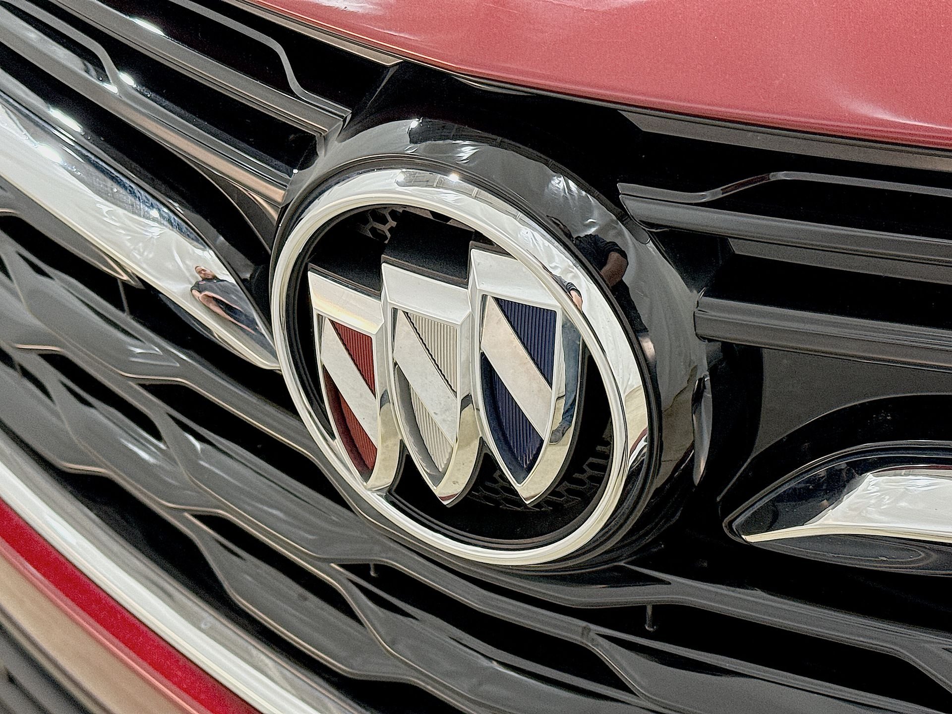 Used 2023 Cinnabar Metallic Buick Preferred image 28