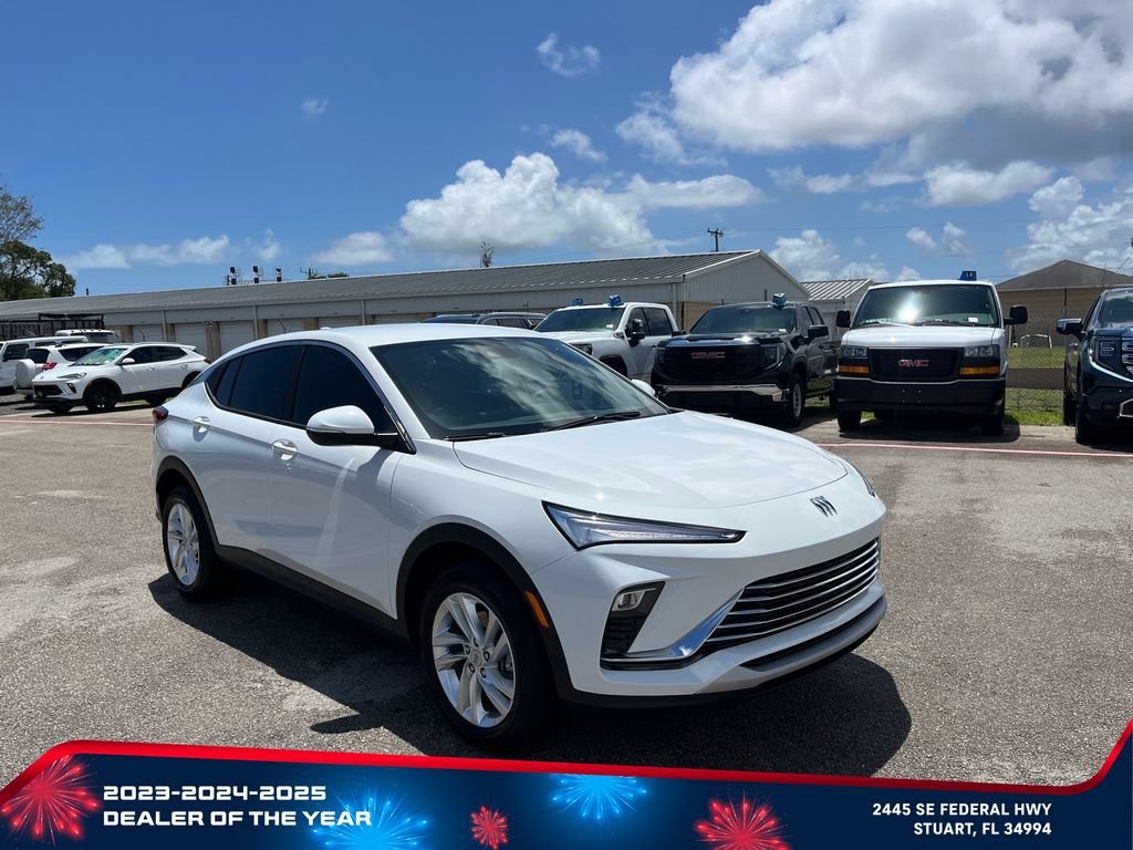 Used 2025 Summit White Buick Preferred image 2