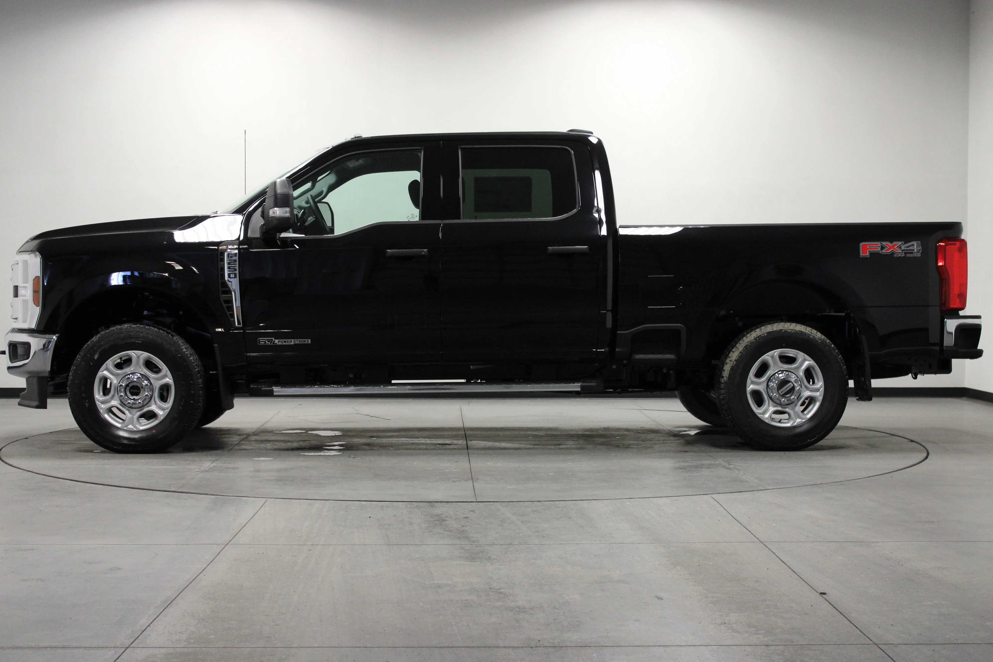 New 2026 Agate Black Metallic Ford F-250® XLT image 7