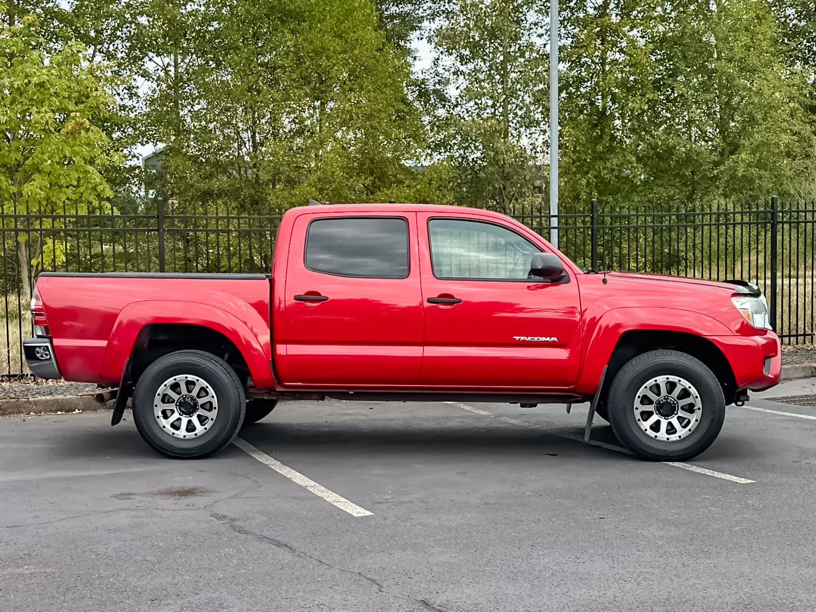 Used 2014 Red Toyota PreRunner image 3