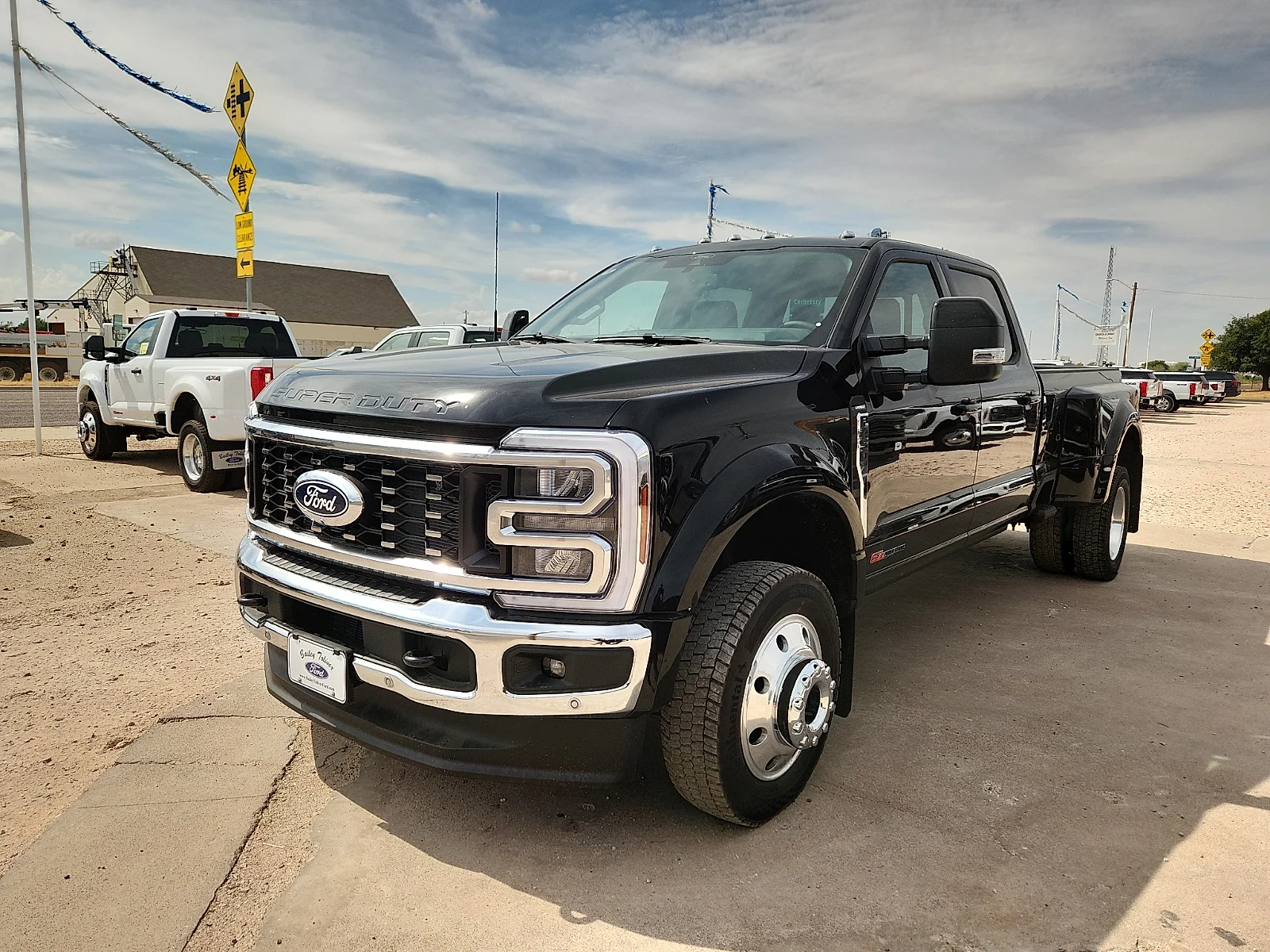 New 2027 Agate Black Metallic Ford LARIAT image 3