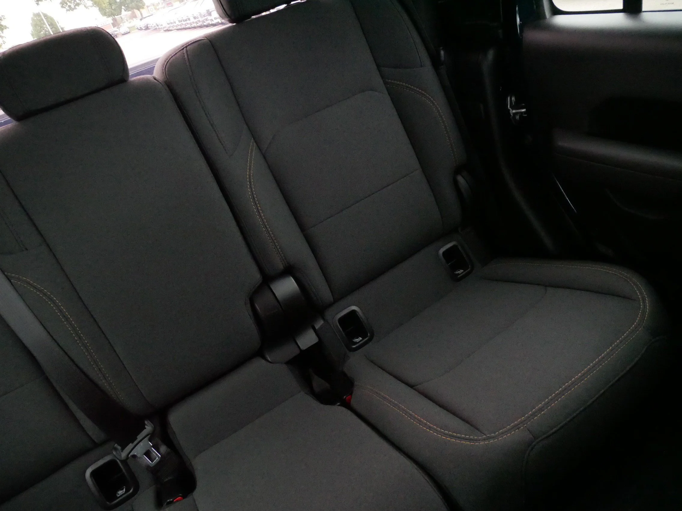 Used 2025 Fathom Blue Pearlcoat Jeep Sport S image 14