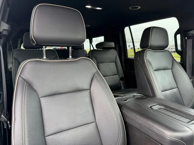 2023 Chevrolet Suburban Premier - Photo 10