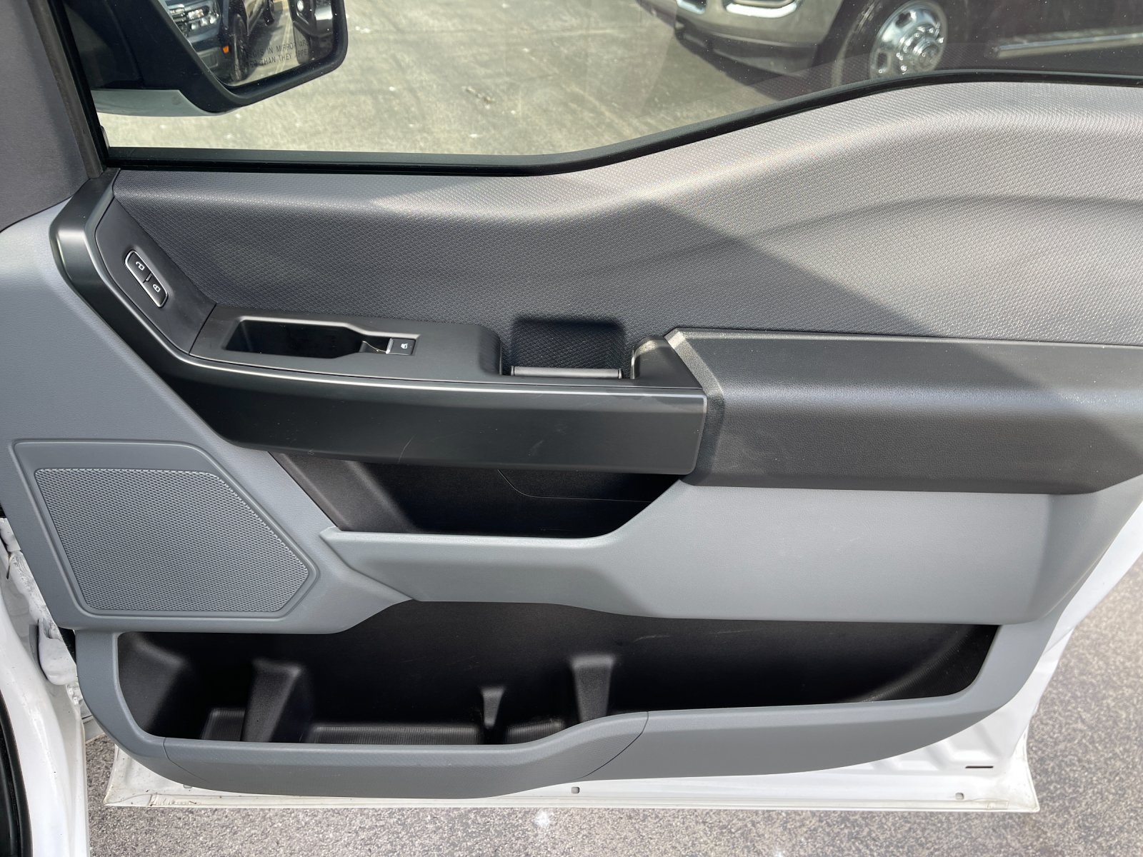 Used 2023 White Ford XL image 16