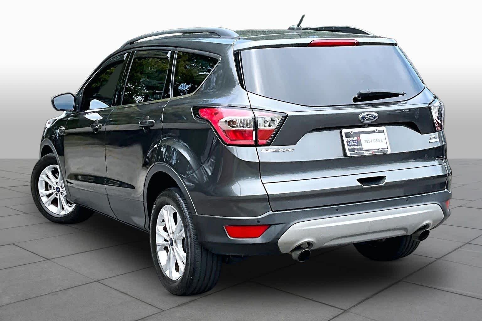 Used 2017 Magnetic Ford SE image 12