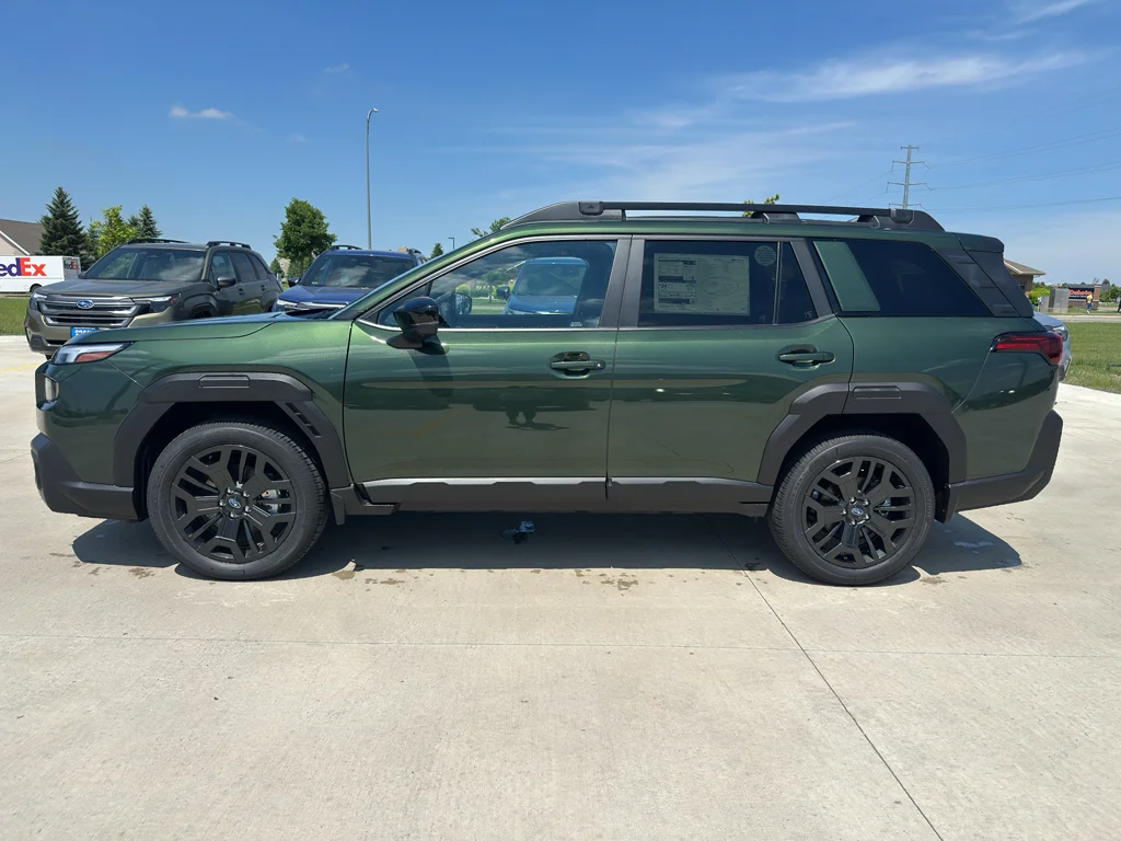 New 2026 DEEP EMERALD GREEN PEARL Subaru Limited image 1