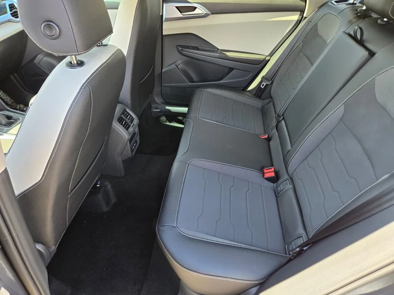 New 2026 Silver Volkswagen 1.5T SE image 8