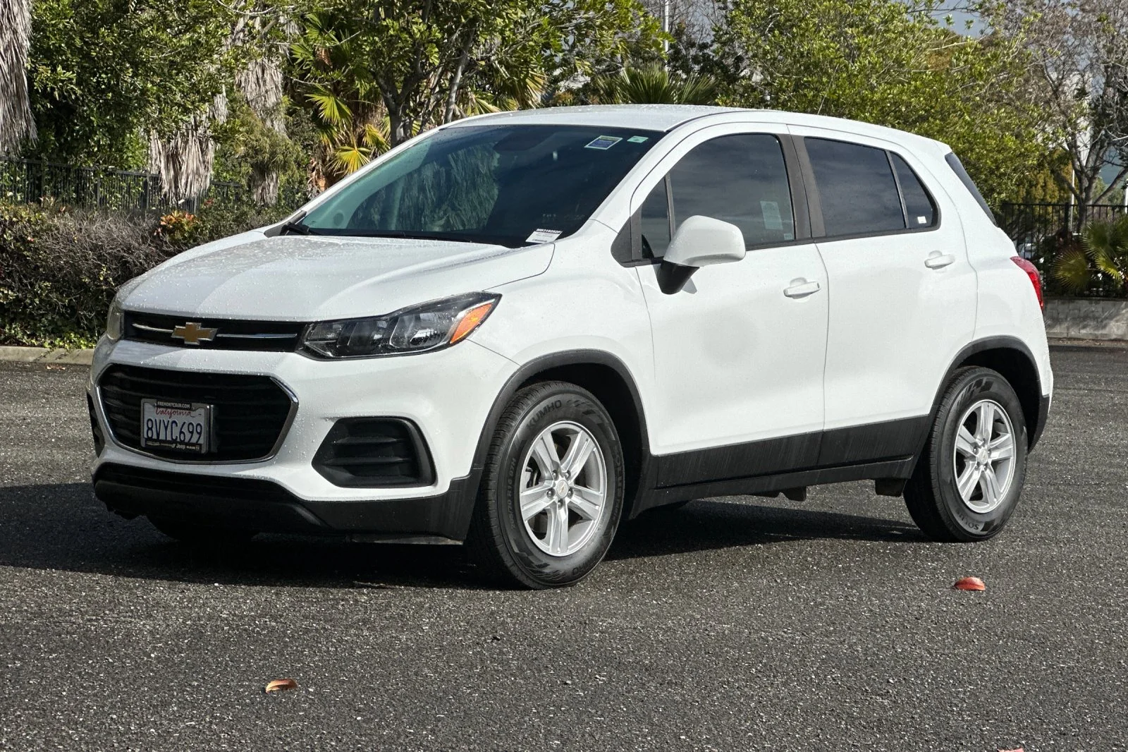 Used 2021 White Chevrolet LS image 7
