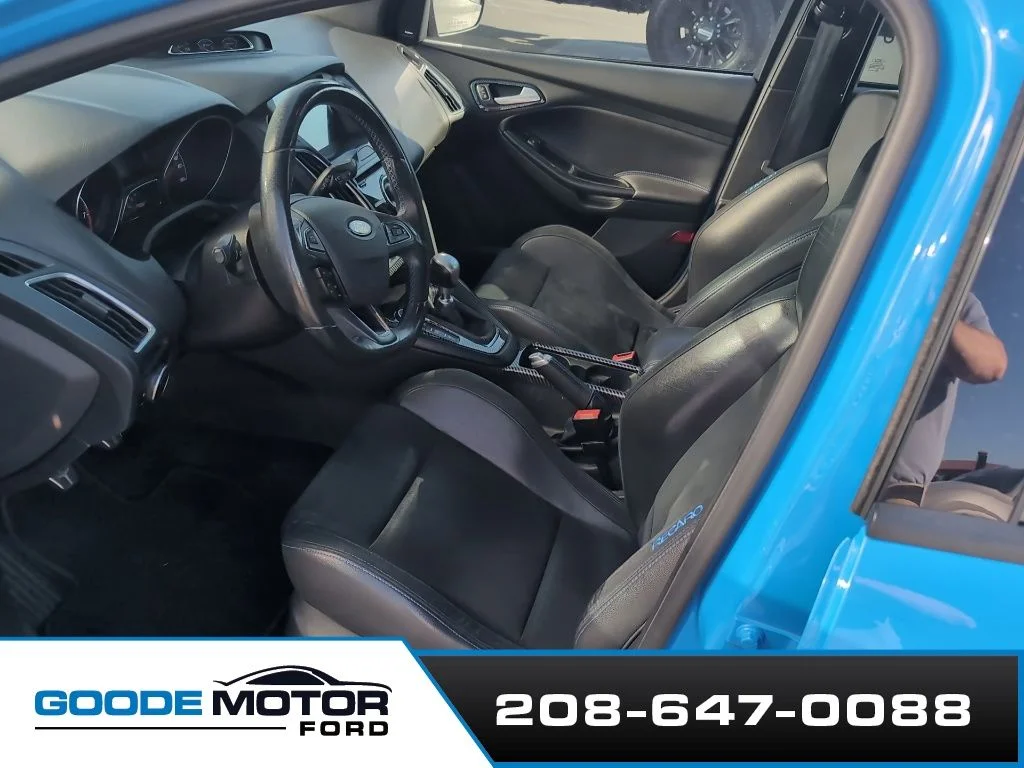 Used 2017 Blue Ford RS image 4