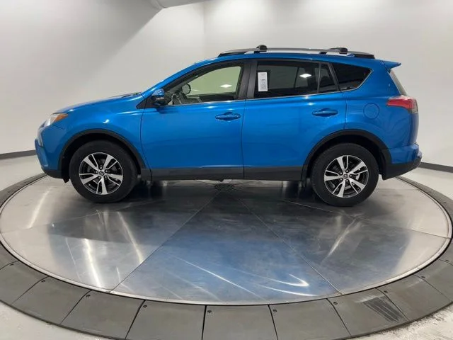Used 2018 Blue Toyota XLE image 2