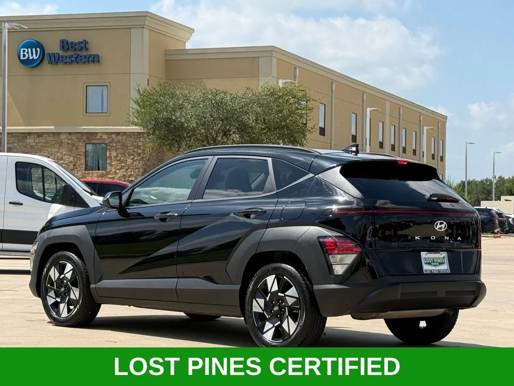 Used 2025 Black Hyundai SEL image 3