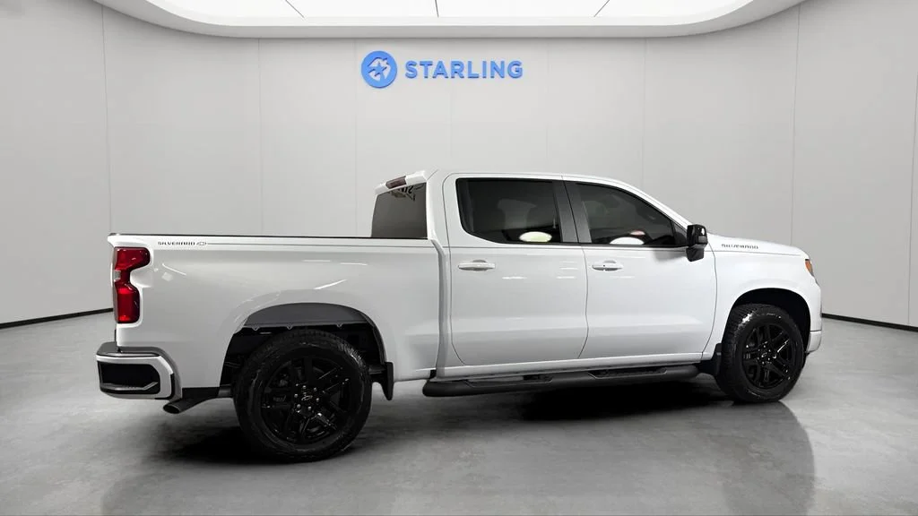 Used 2026 Summit White Chevrolet RST image 10
