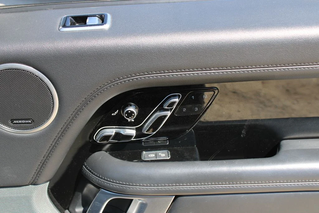 Used 2020  Land Rover Supercharged image 13