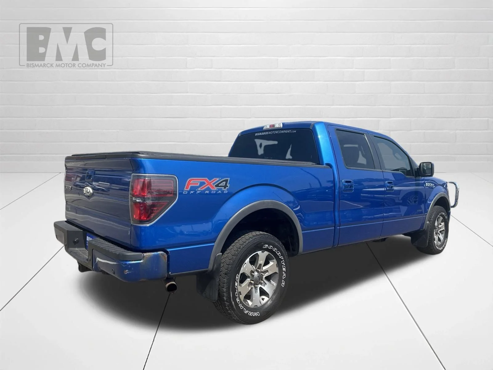 Used 2012 Blue Ford XL image 3