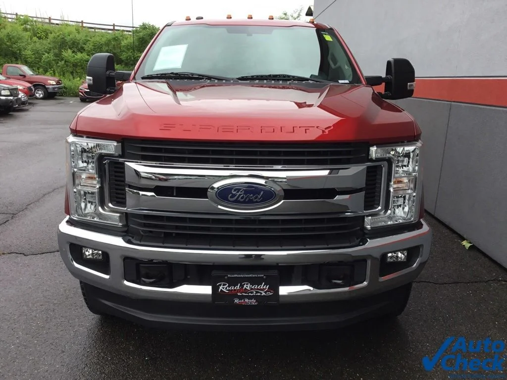 Used 2017 Red Ford XLT image 4
