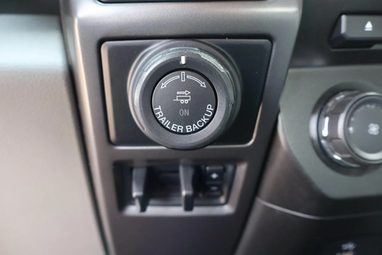 Used 2016 Caribou Metallic Ford XLT image 25