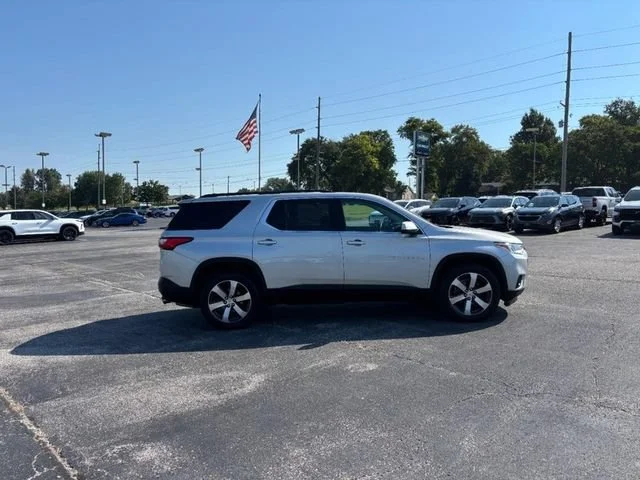 Used 2021 SILVER ICE METALLIC Chevrolet LT Leather image 6