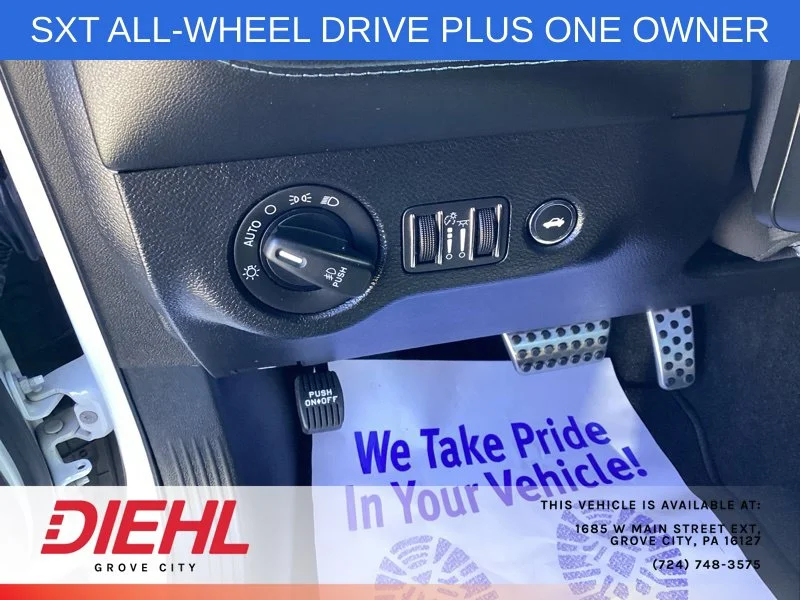 Used 2021 White Dodge SXT image 20