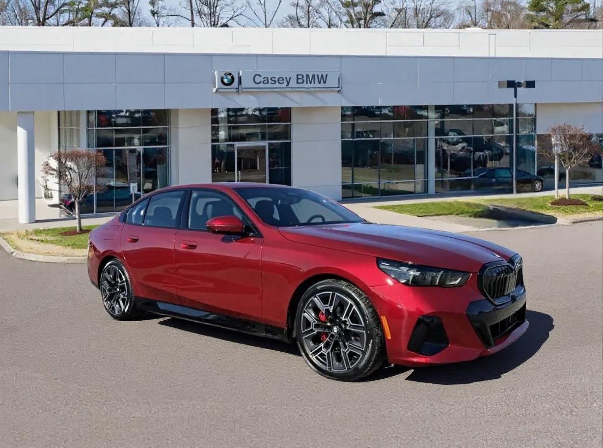 2026 BMW 5 Series 530i xDrive Sedan's photo