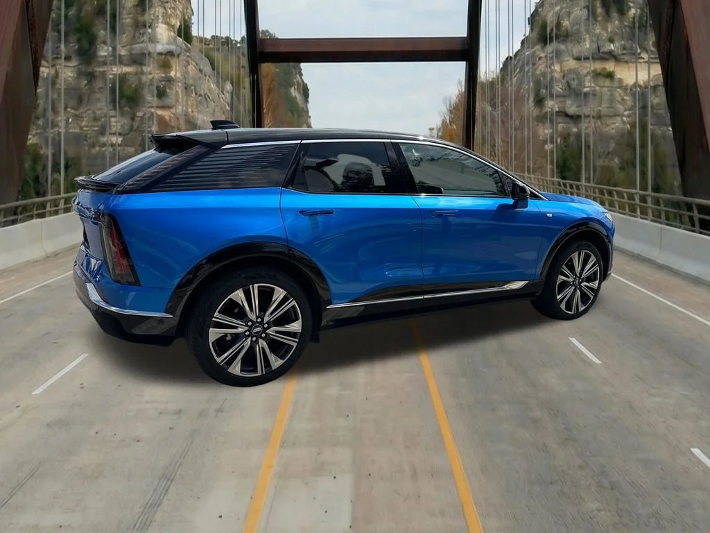 2025 Cadillac OPTIQ Luxury 2 - Photo 10