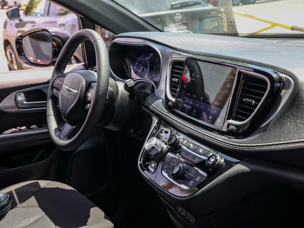 Used 2024 Black Chrysler Touring image 19