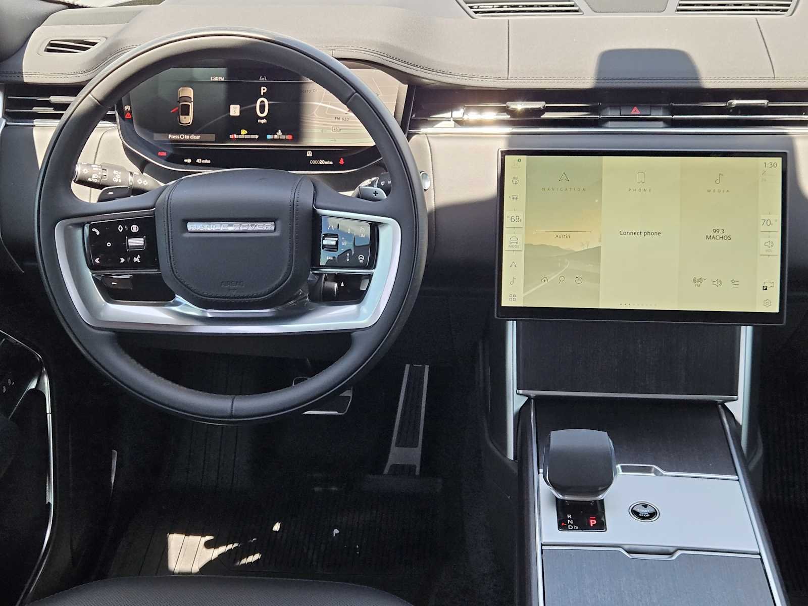New 2026 Belgravia Green LAND ROVER SE image 25