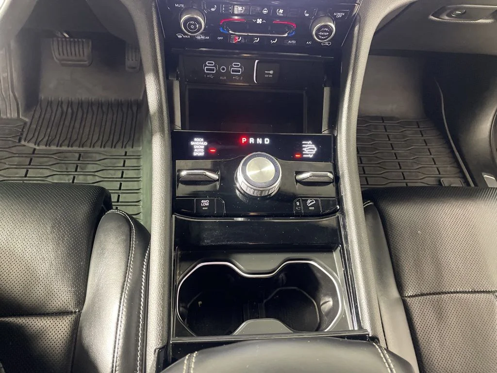 Used 2022 Gray Metallic Jeep Overland 4xe image 17