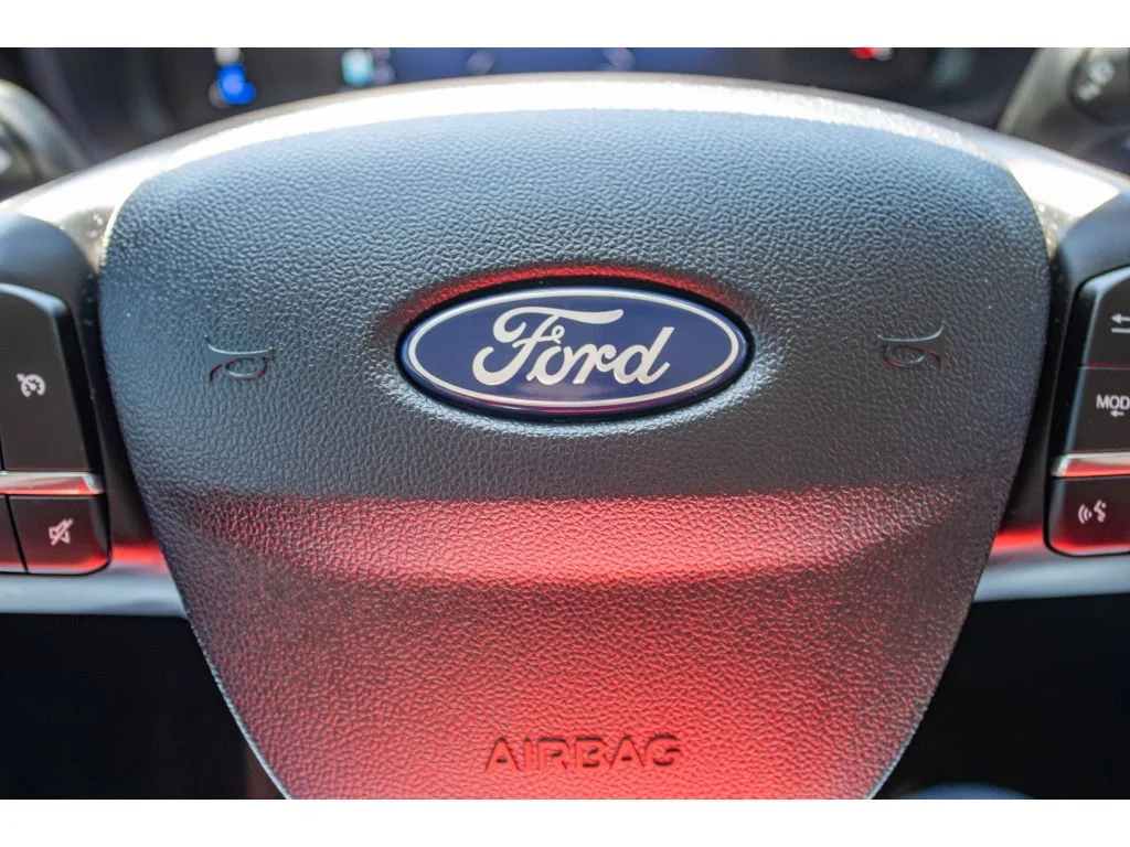 Used 2025 Carbonized Gray Metallic Ford XLT image 38
