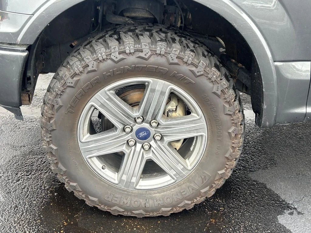 Used 2018 Gray Ford XLT image 26