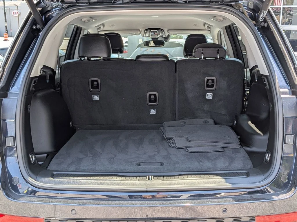 Used 2023 Black Jeep Limited image 8