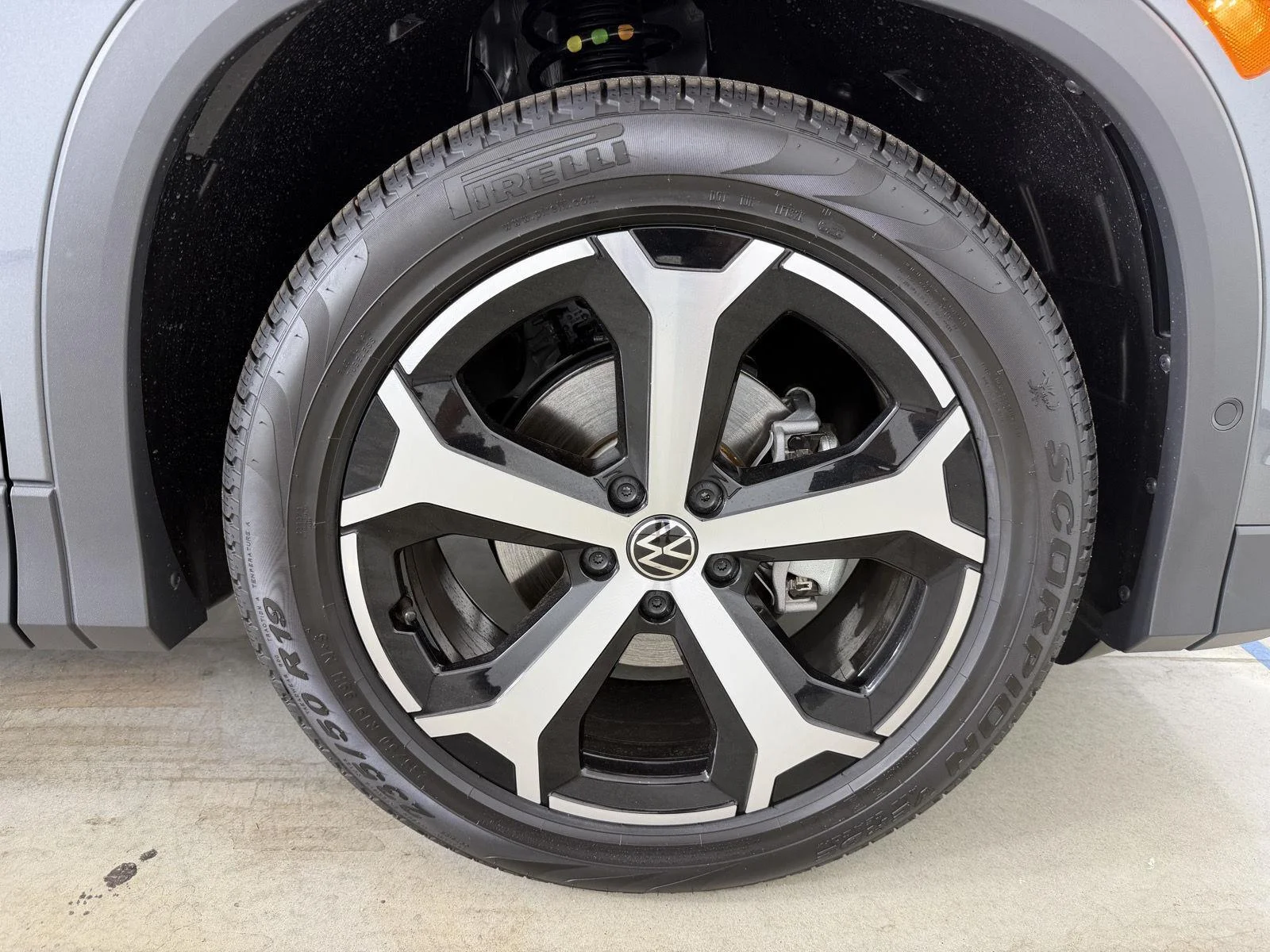 New 2026 Platinum Gray Metallic Volkswagen SE image 13
