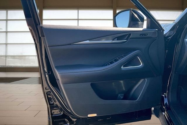 New 2027 MINERAL BLACK INFINITI LUXE image 22