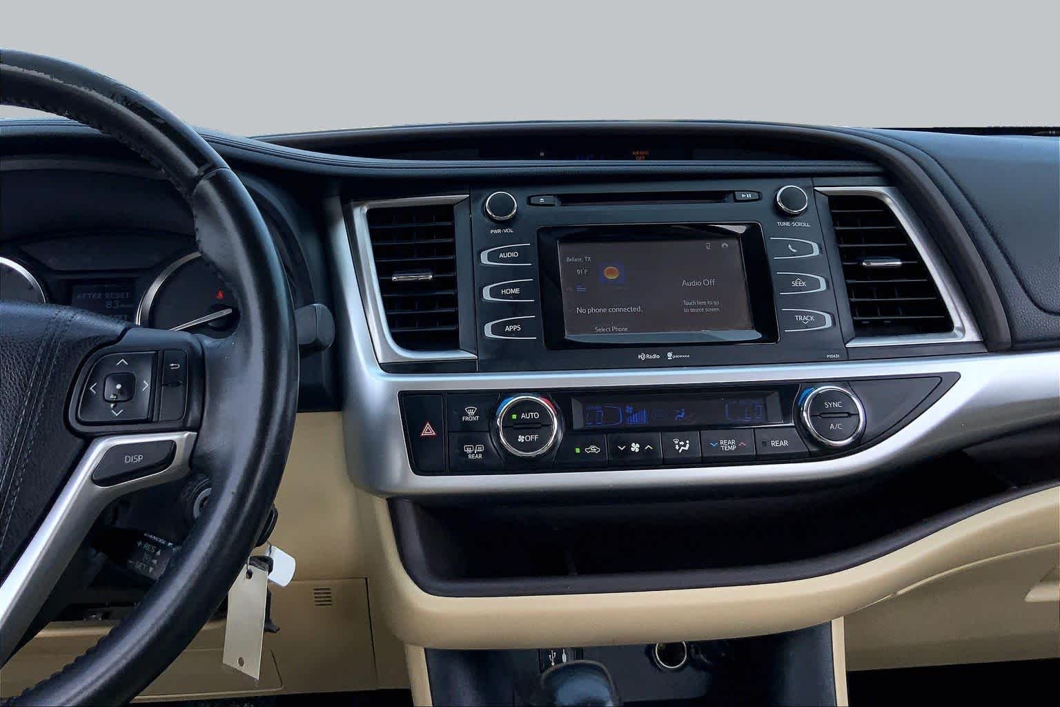 Used 2015 Blizzard Pearl Toyota LE Plus image 7