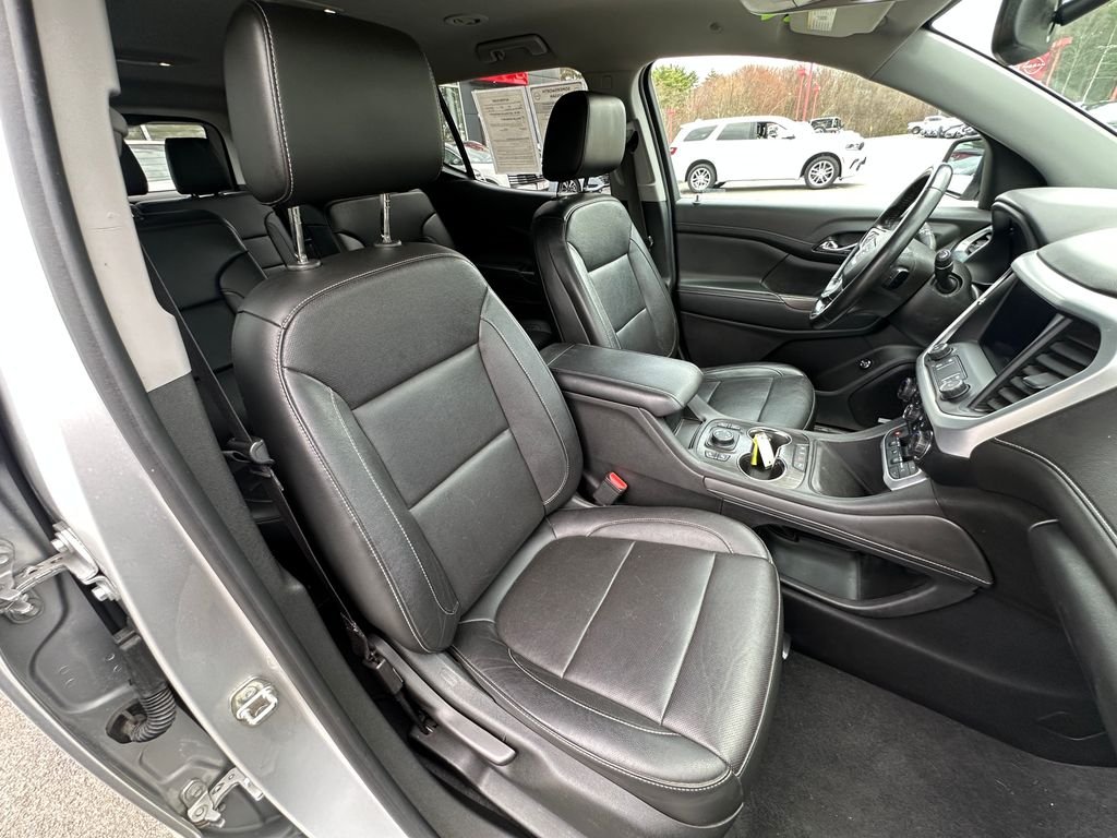 Used 2020 Silver GMC SLT image 22