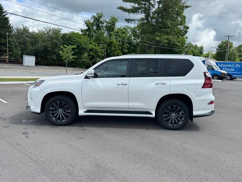 Used 2021 Starfire Pearl Lexus 460 Premium image 2