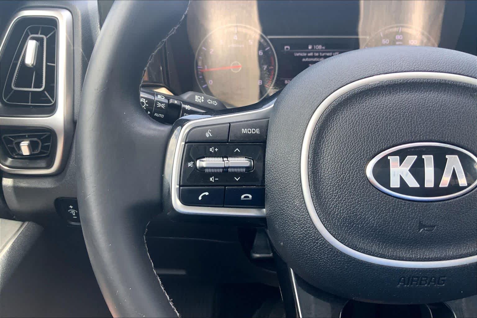 Used 2021 Everlasting Silver Kia EX image 23