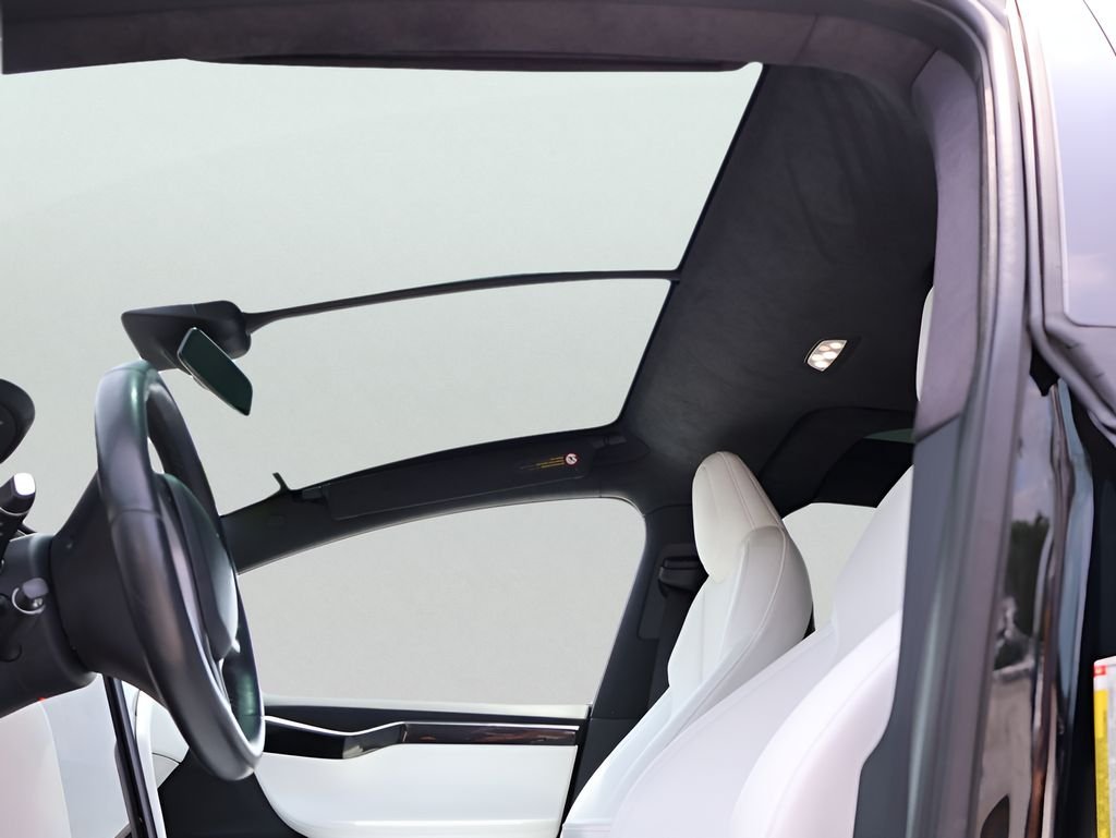 Used 2020 Solid Black Tesla Long Range image 35