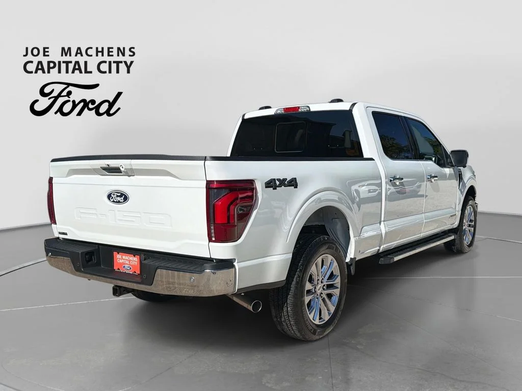 Used 2024 Star White Ford Lariat image 5