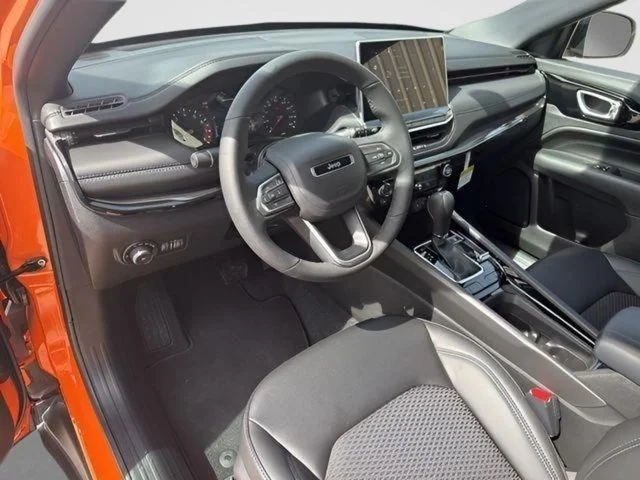 New 2026 Joose (DISC) Jeep Latitude image 13