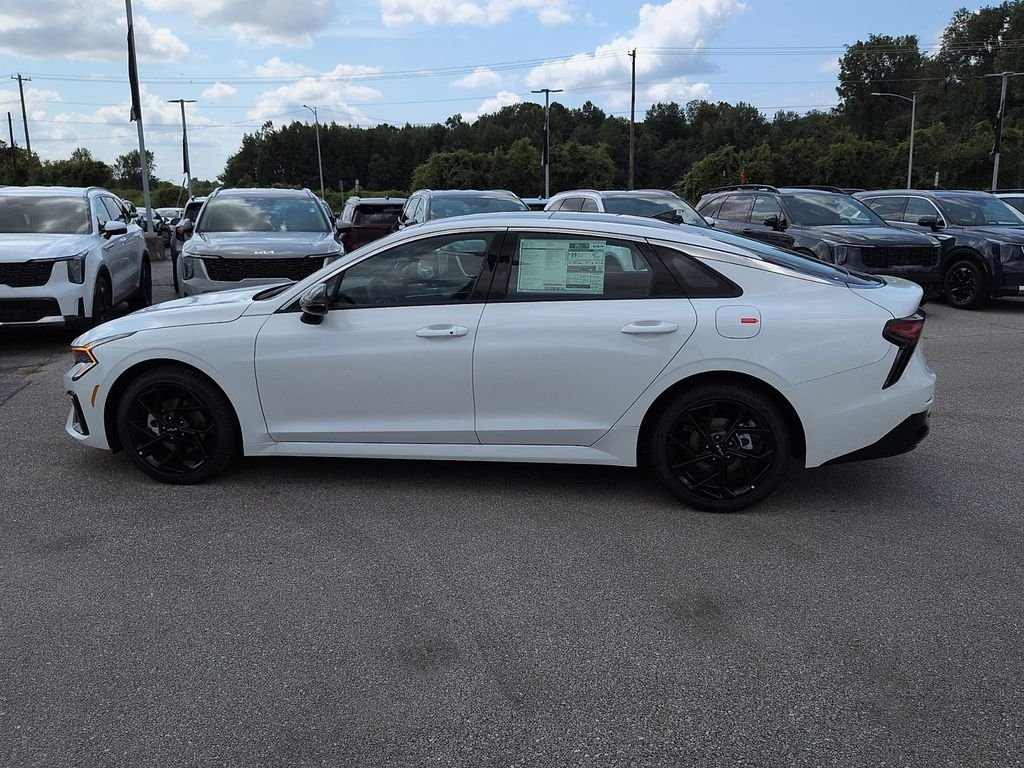 New 2026 Snow White Pearl Kia GT-Line FWD image 4