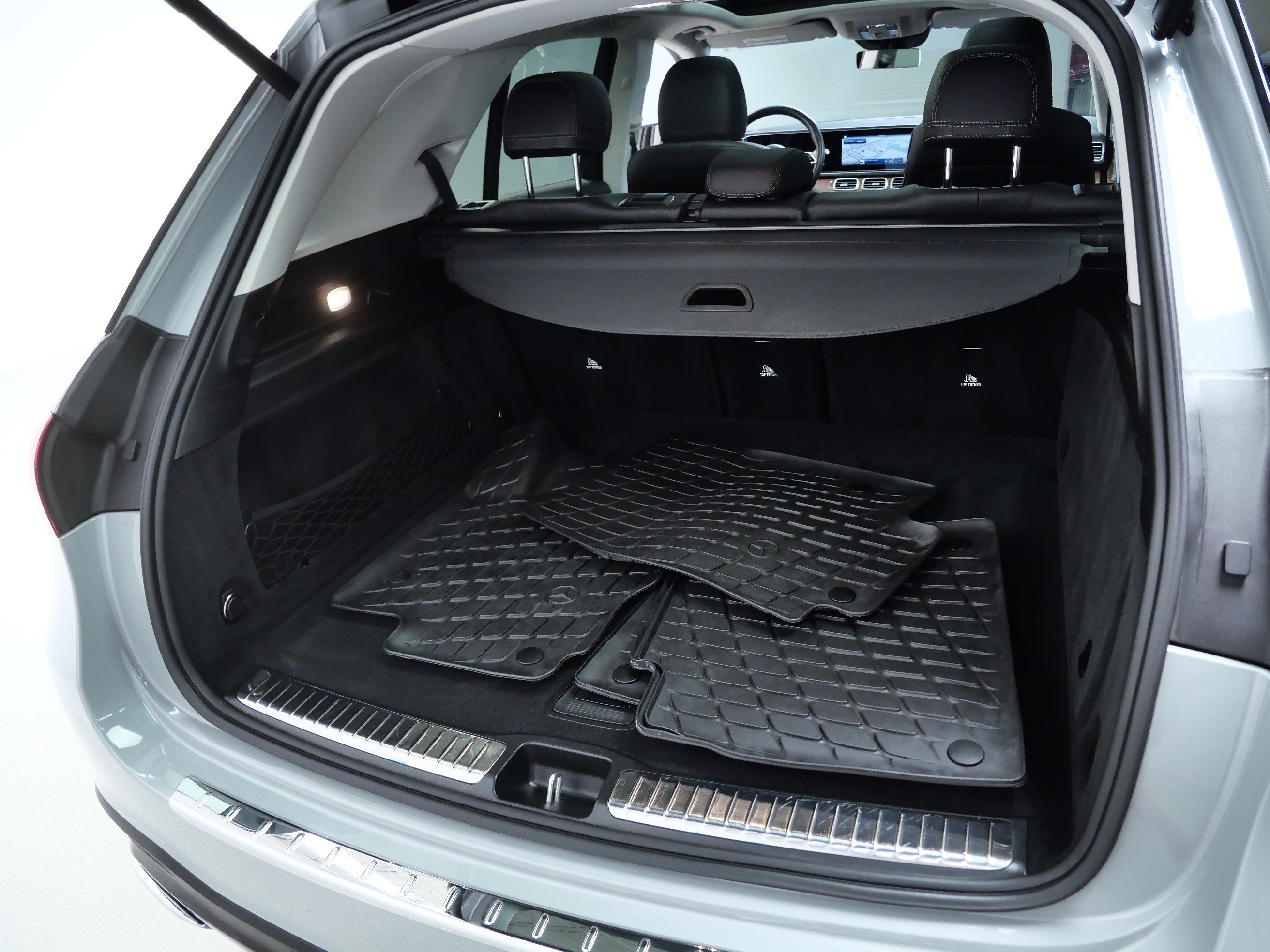 Certified Used 2025 MANUFAKTUR Alpine Grey Mercedes-Benz GLE 350 image 7