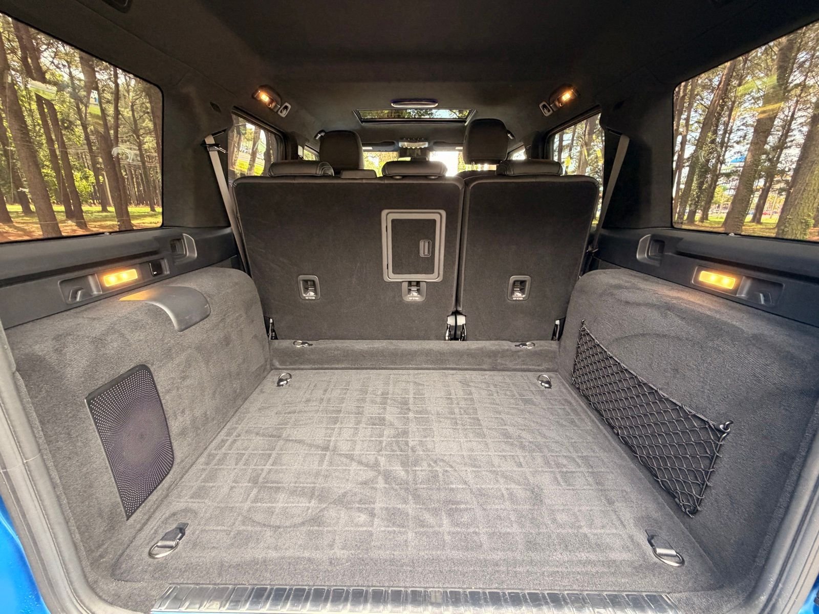 Certified Used 2025 MANUFAKTUR South Sea Blue Magno Mercedes-Benz G 580 image 17