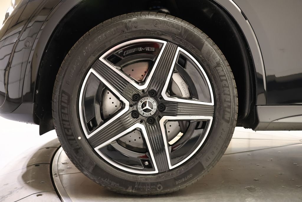 Certified Used 2026 Black Mercedes-Benz GLC 300 image 11