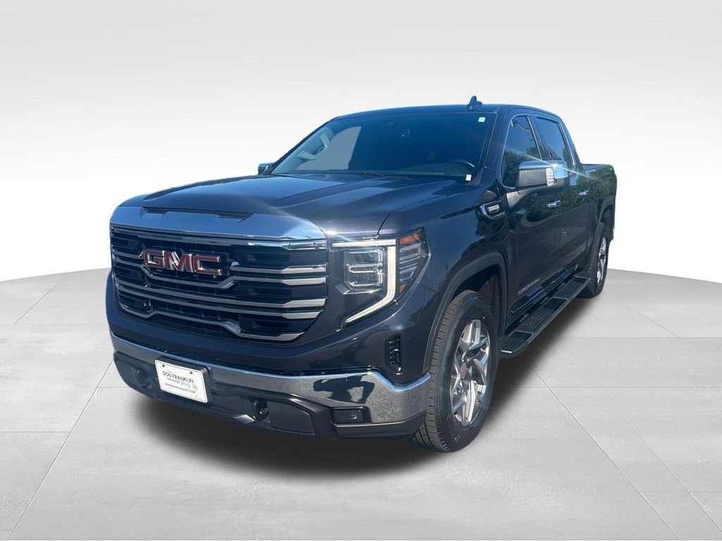 Used 2023 Silver GMC SLT image 15