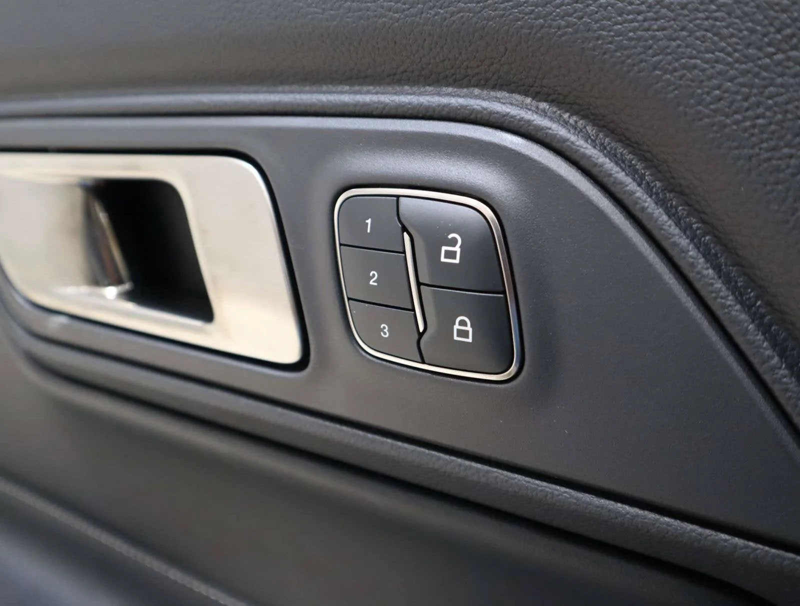 Used 2021 Carbonized Gray Metallic Ford Shelby GT500 image 15