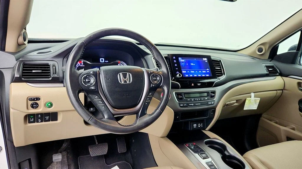 Used 2023 Platinum White Pearl Honda RTL AWD image 13